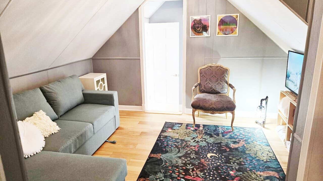 Photo of Livingroom in Historic District