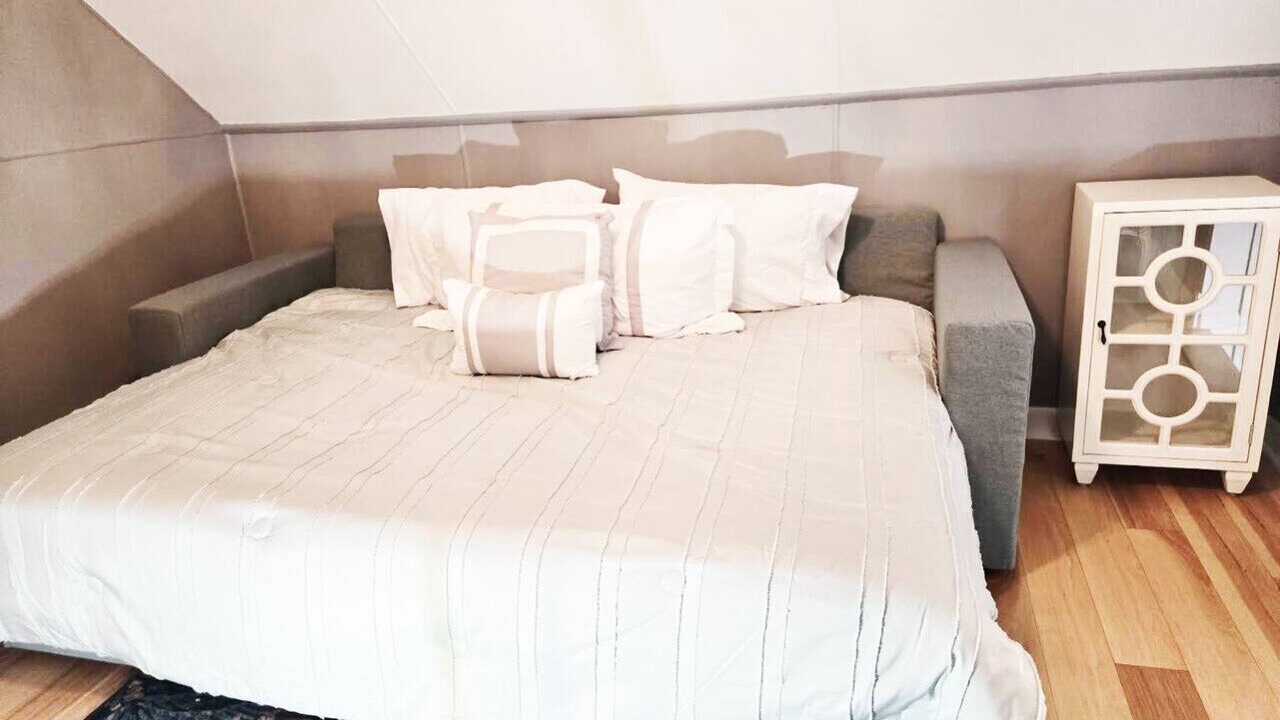 Photo of Bedroom in Historic District