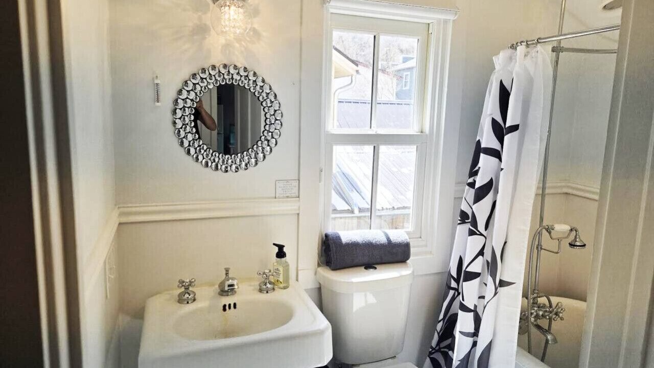 Photo of Bathroom in Historic District