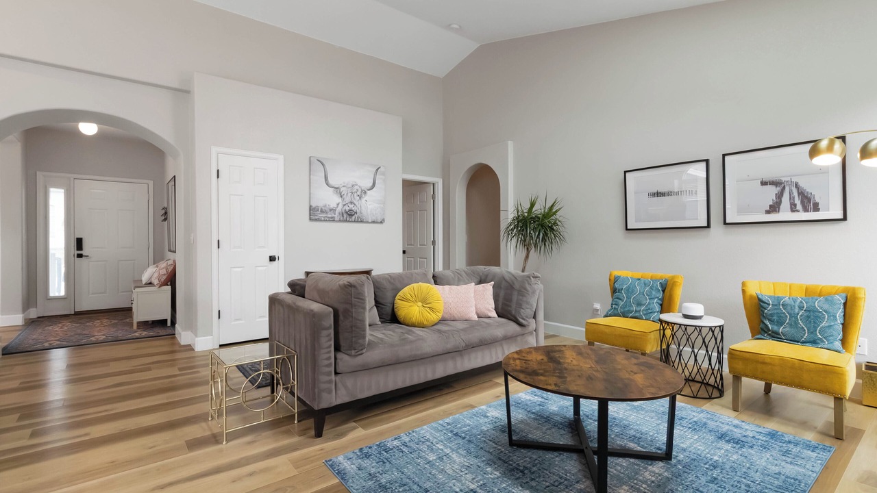 Photo of Livingroom in Castle Rock
