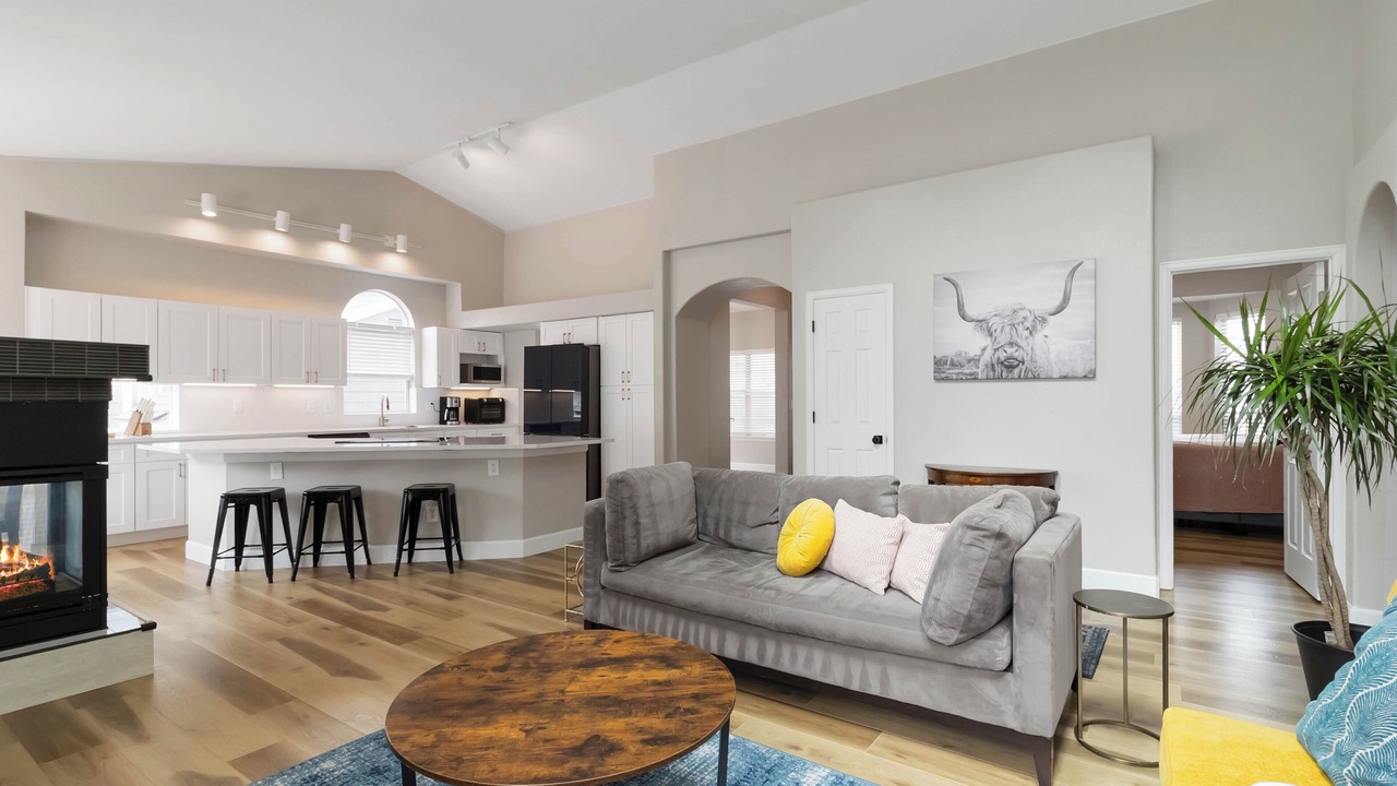 Photo of Livingroom in Castle Rock