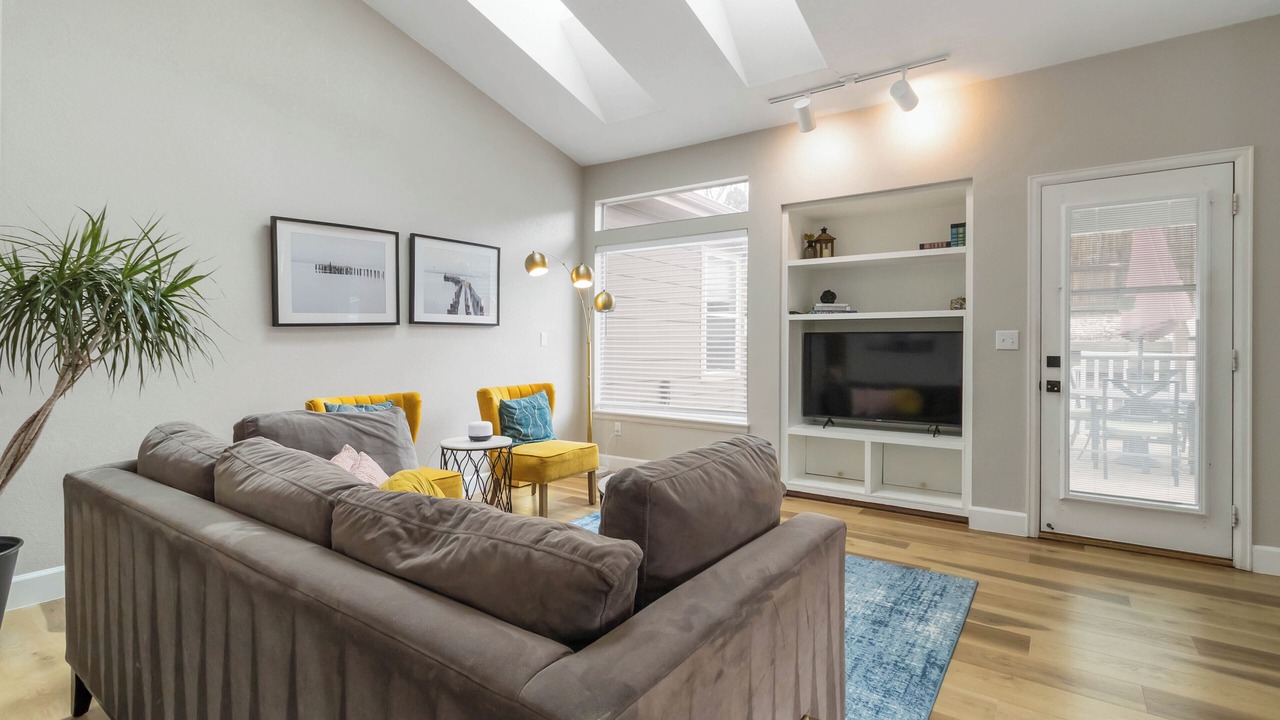 Photo of Livingroom in Castle Rock