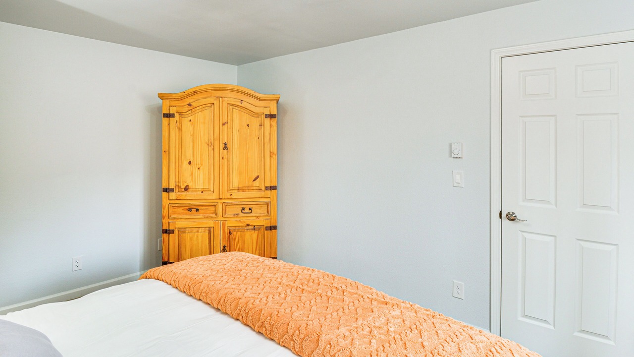 Photo of Bedroom in Warm Springs