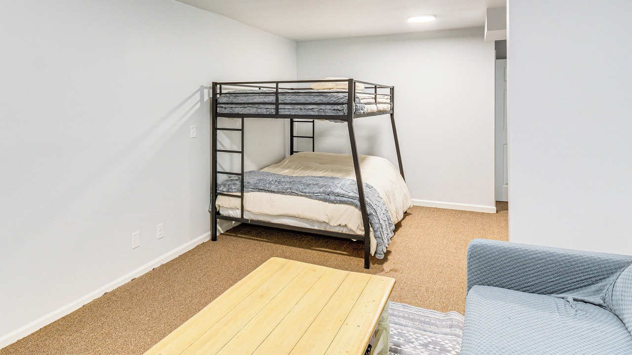 Photo of Bedroom in Warm Springs