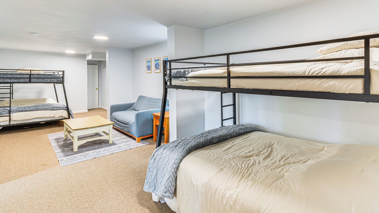 Photo of Bedroom in Warm Springs