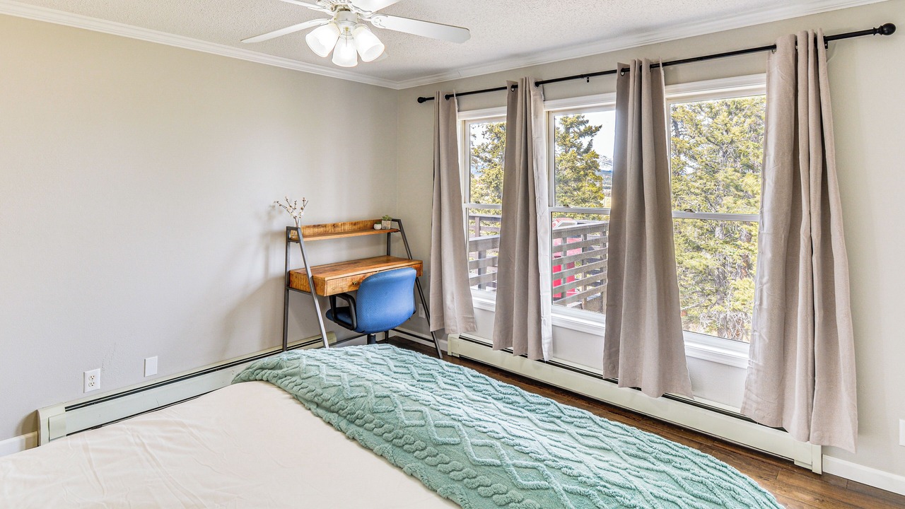 Photo of Bedroom in Warm Springs