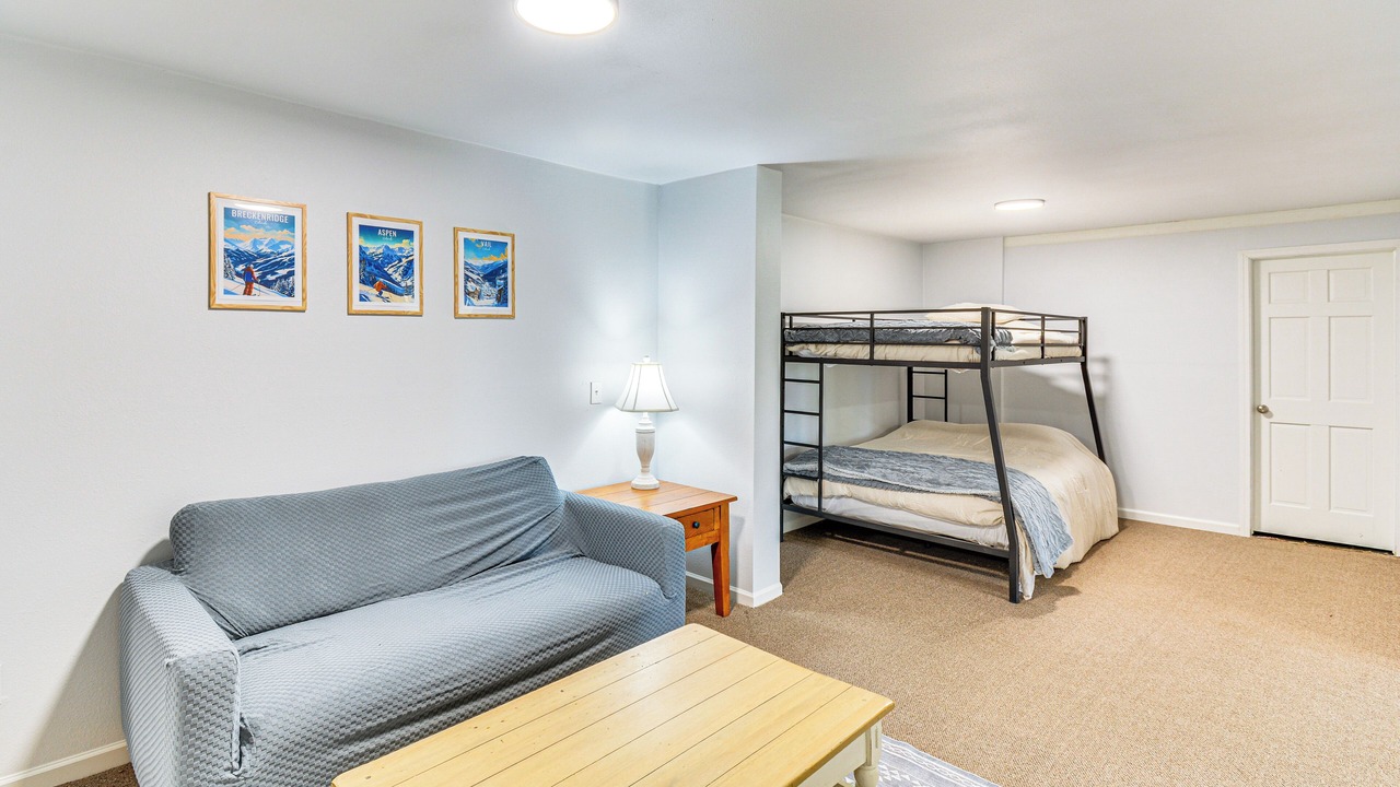 Photo of Bedroom in Warm Springs