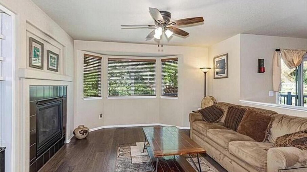 Photo of Livingroom in Castle Rock