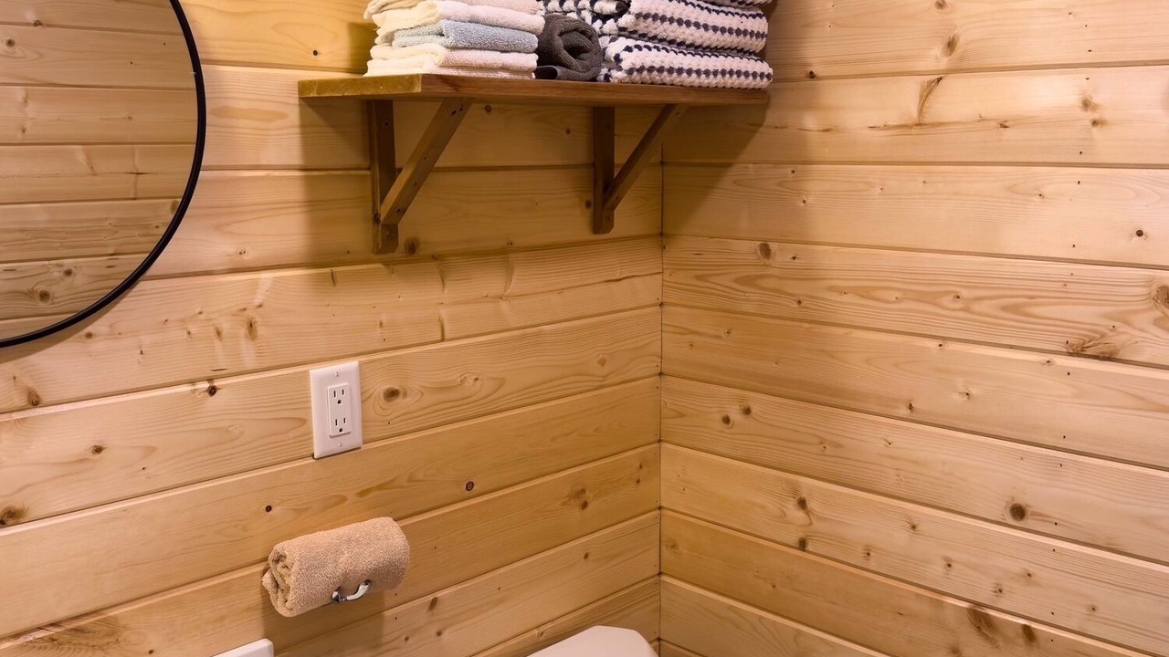 Photo of Bathroom in Howard