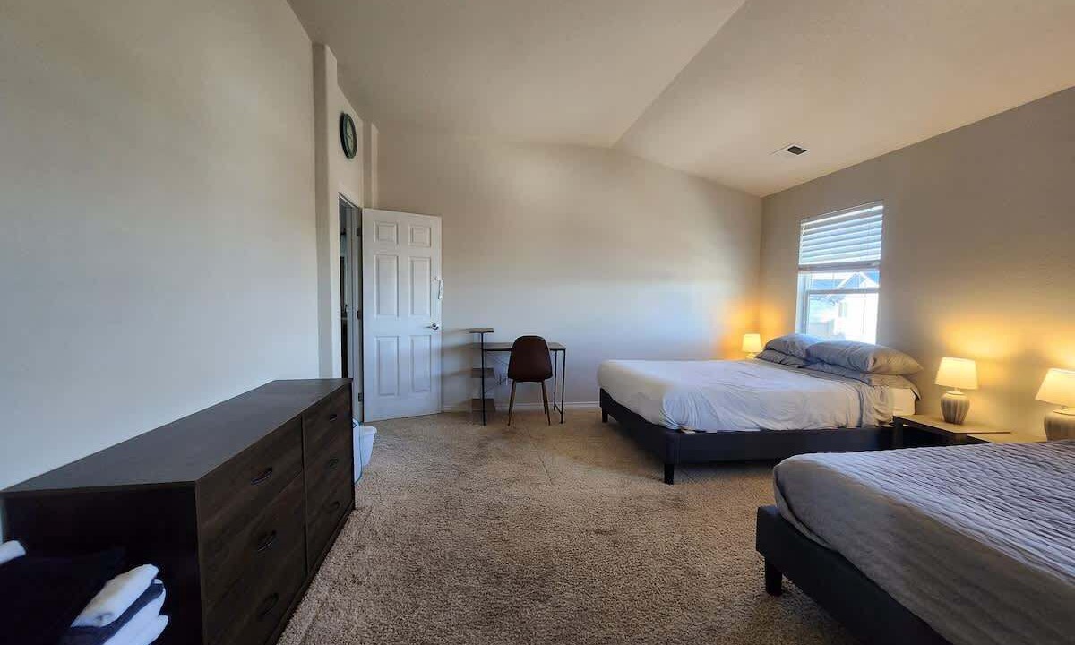 Photo of Bedroom in Aurora