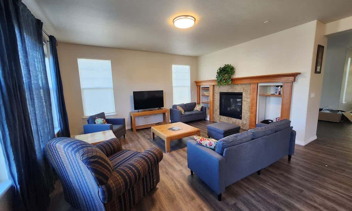 Photo of Livingroom in Aurora