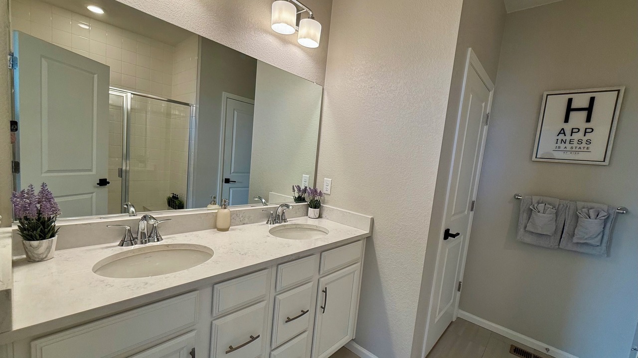Photo of Bathroom in Centerra