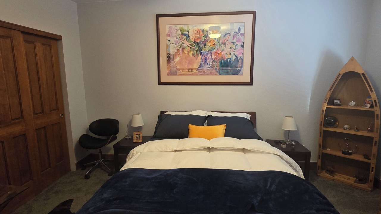 Photo of Bedroom in Roxborough