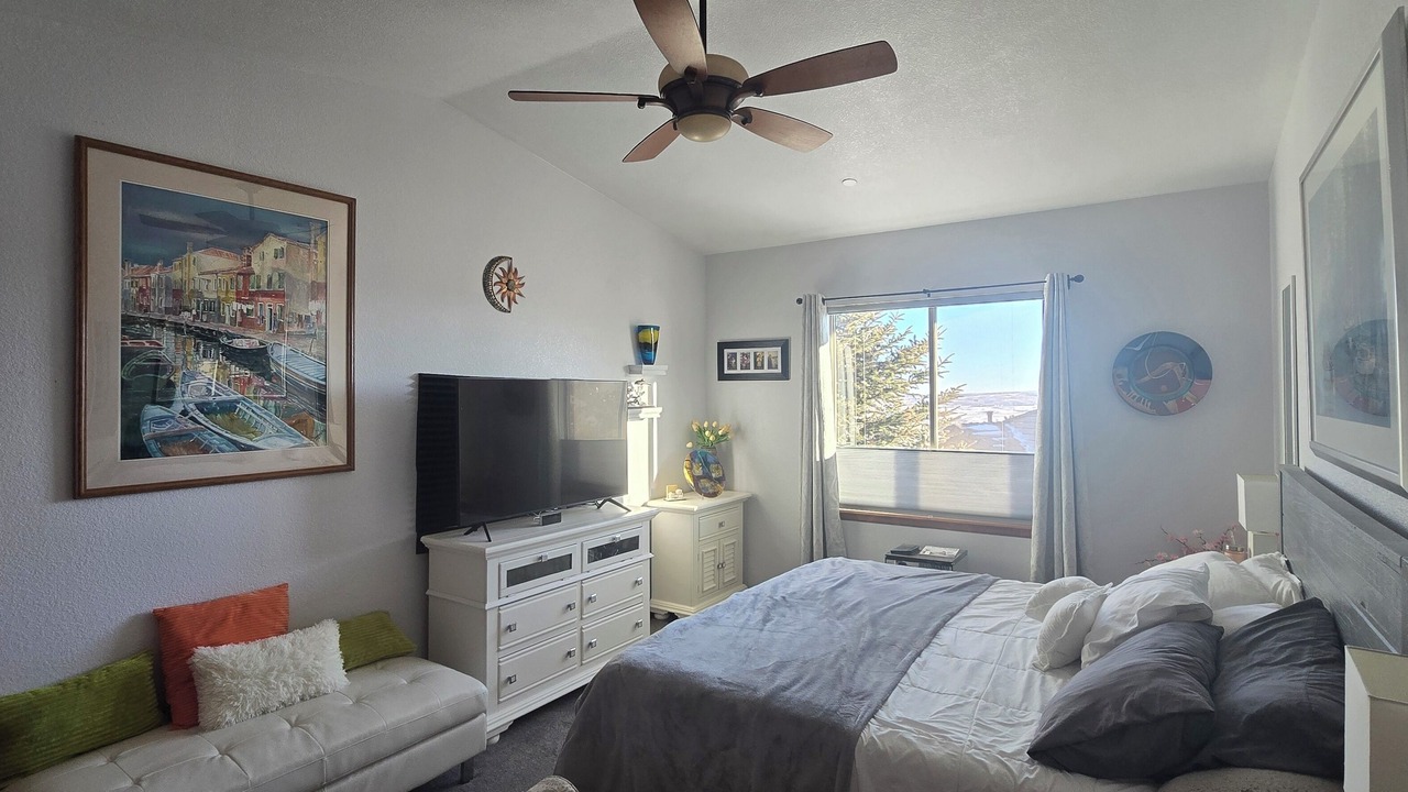 Photo of Bedroom in Roxborough