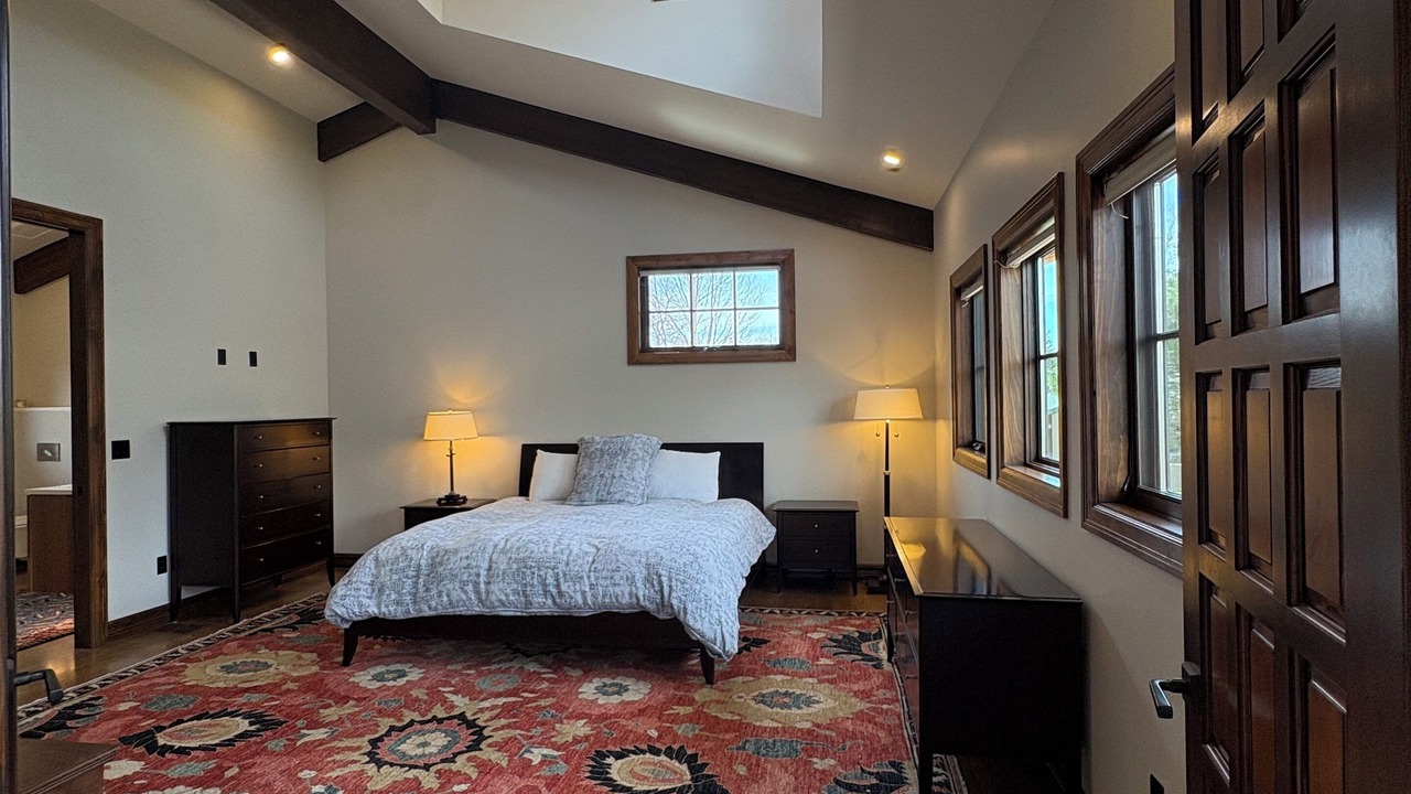 Photo of Bedroom in Broadmoor