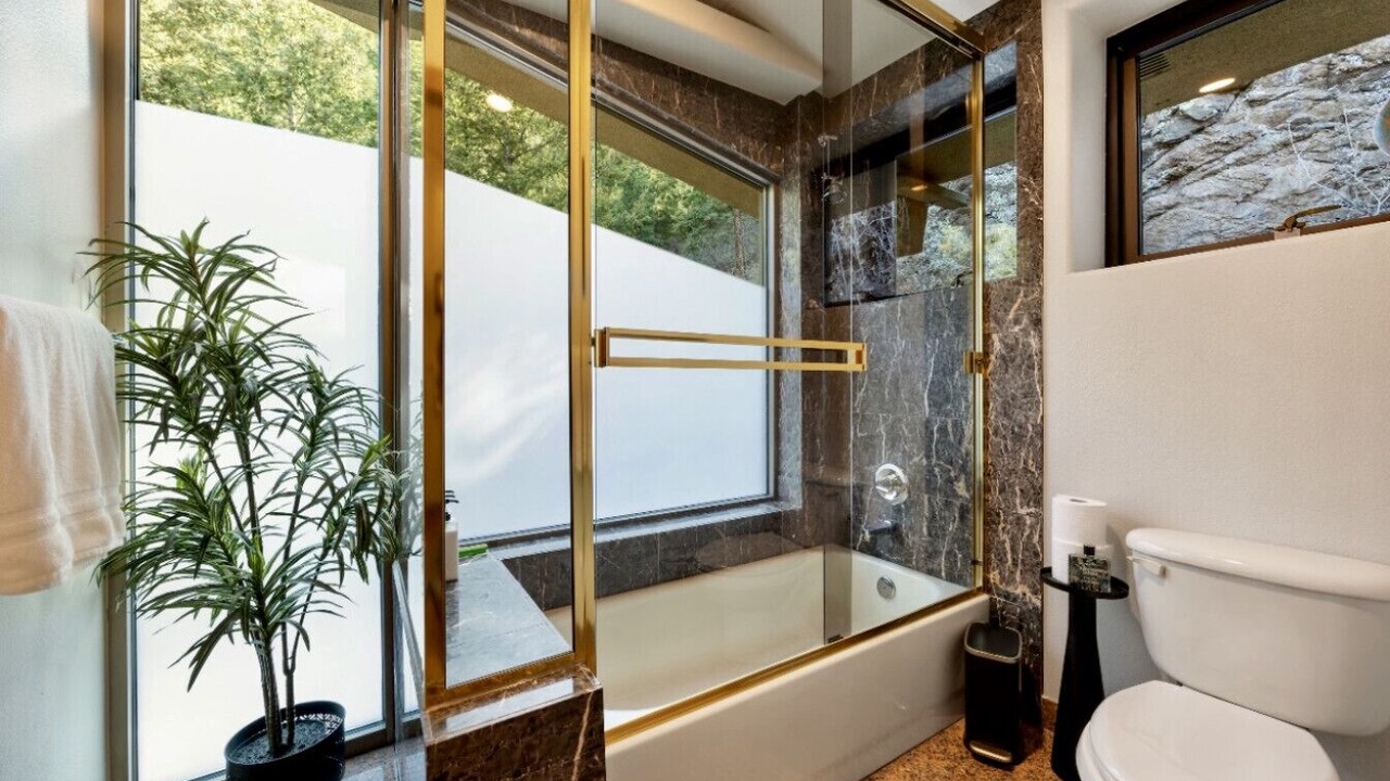 Photo of Bathroom in Cheyenne Canyon