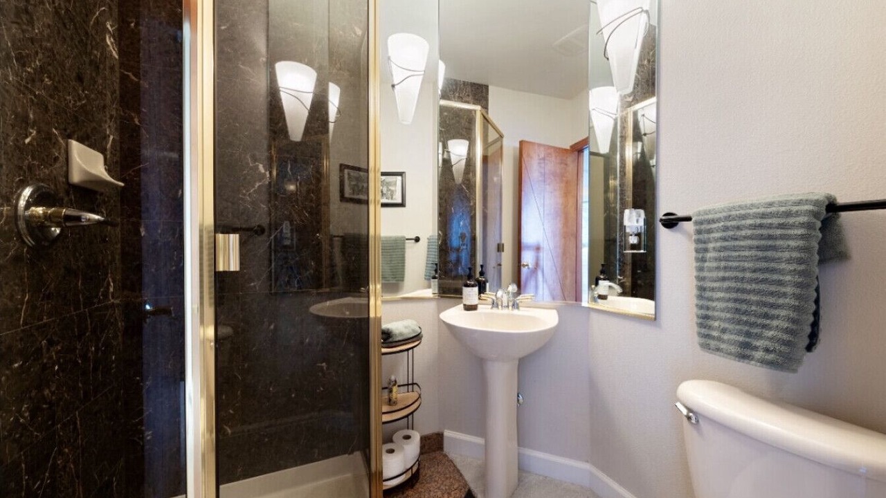 Photo of Bathroom in Cheyenne Canyon