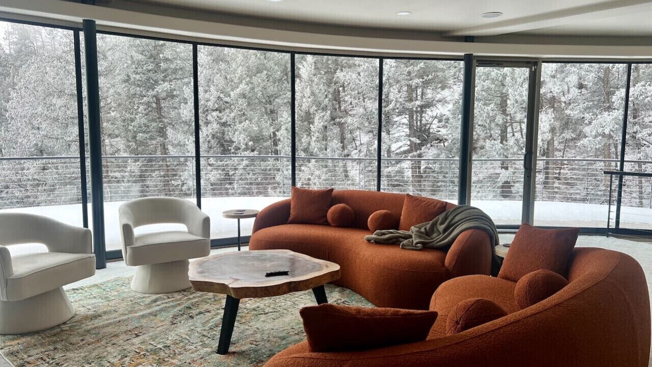 Photo of Livingroom in Cheyenne Canyon