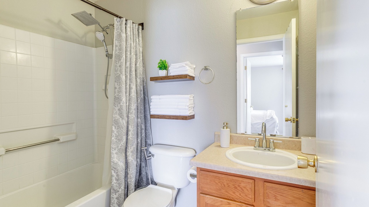 Photo of Bathroom in Green Valley Ranch