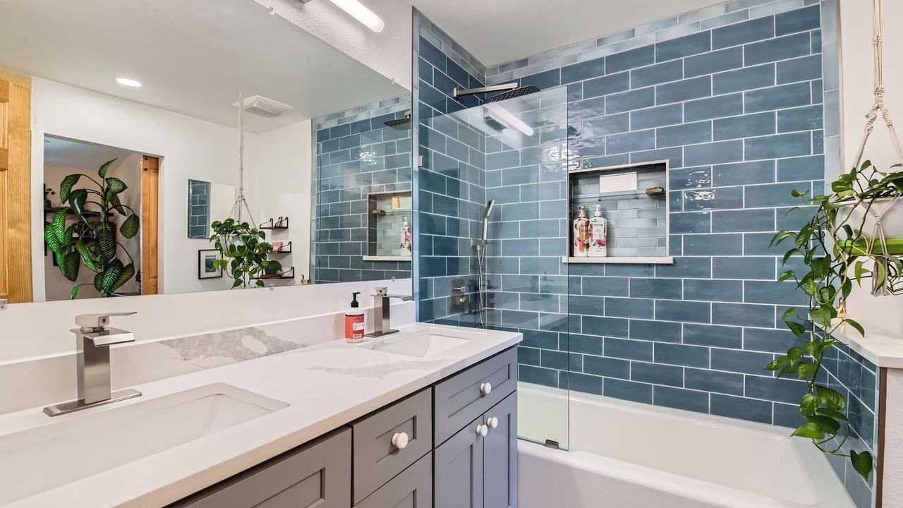Photo of Bathroom in Glenwood Grove - North Iris