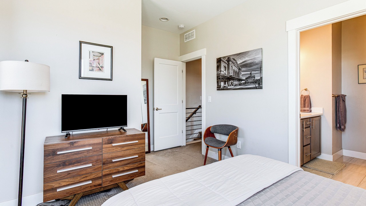 Photo of Bedroom in West Colfax
