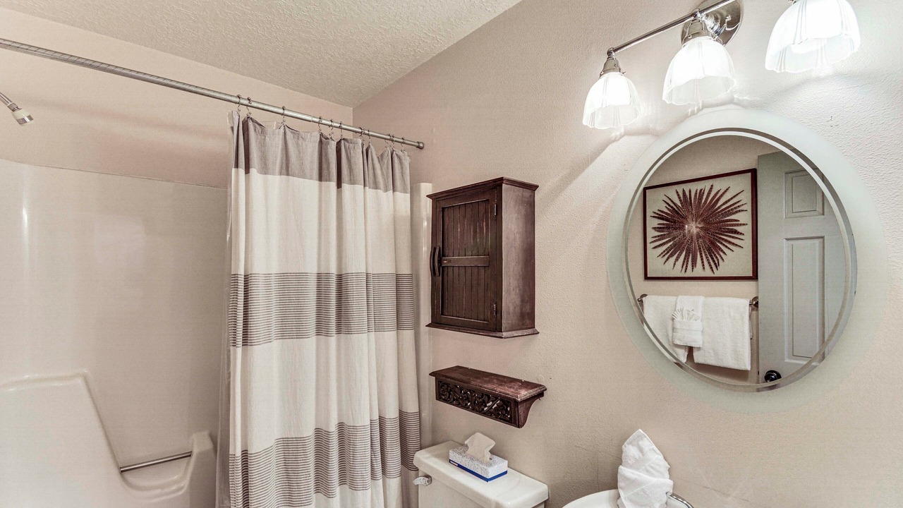 Photo of Bathroom in Peak 9