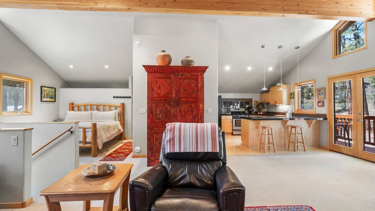 Photo of Livingroom in Edgemont Ranch