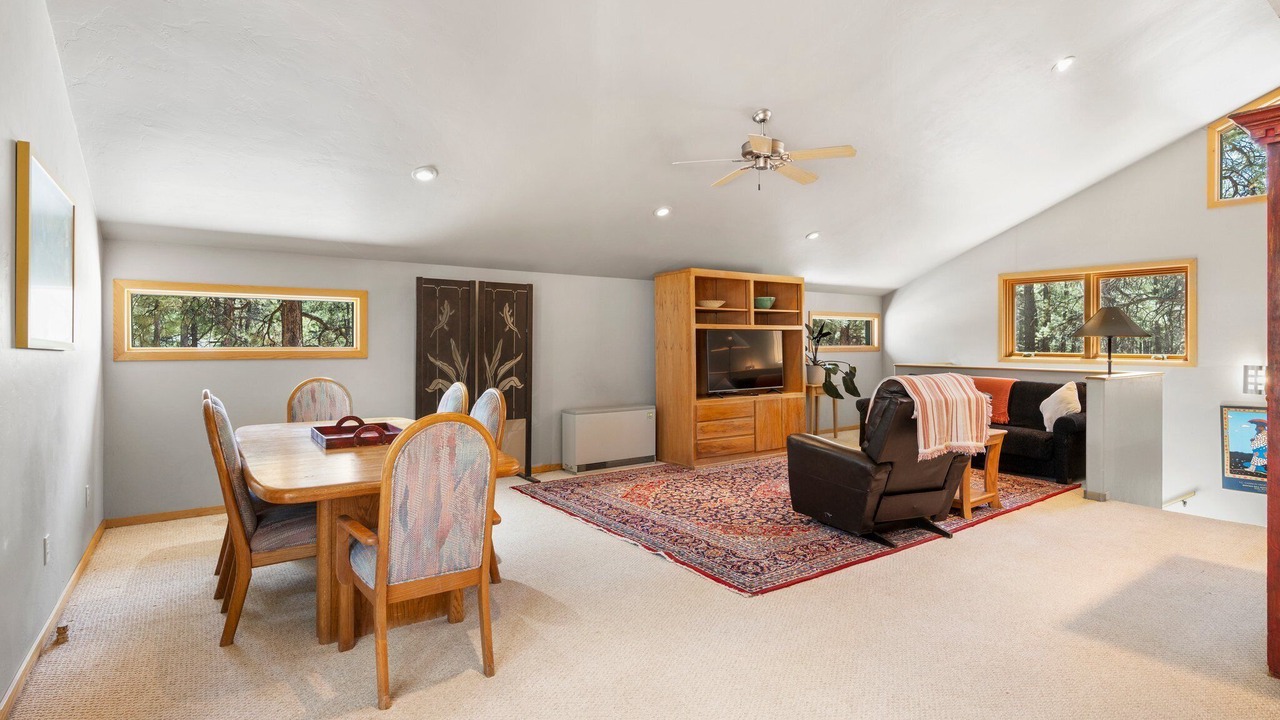 Photo of Livingroom in Edgemont Ranch