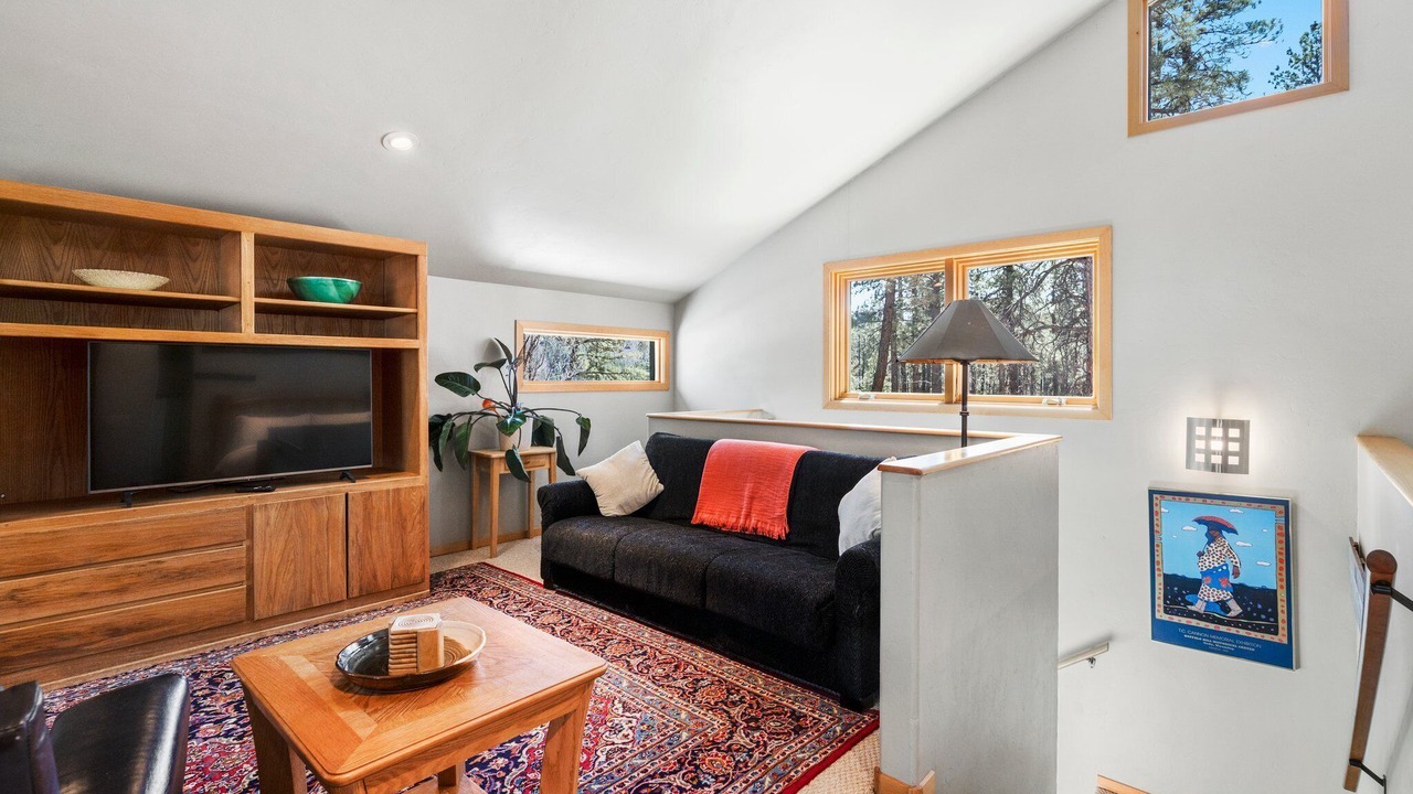 Photo of Livingroom in Edgemont Ranch