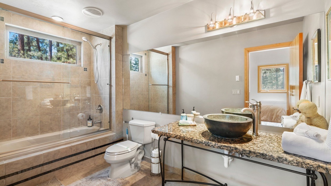 Photo of Bathroom in Edgemont Ranch