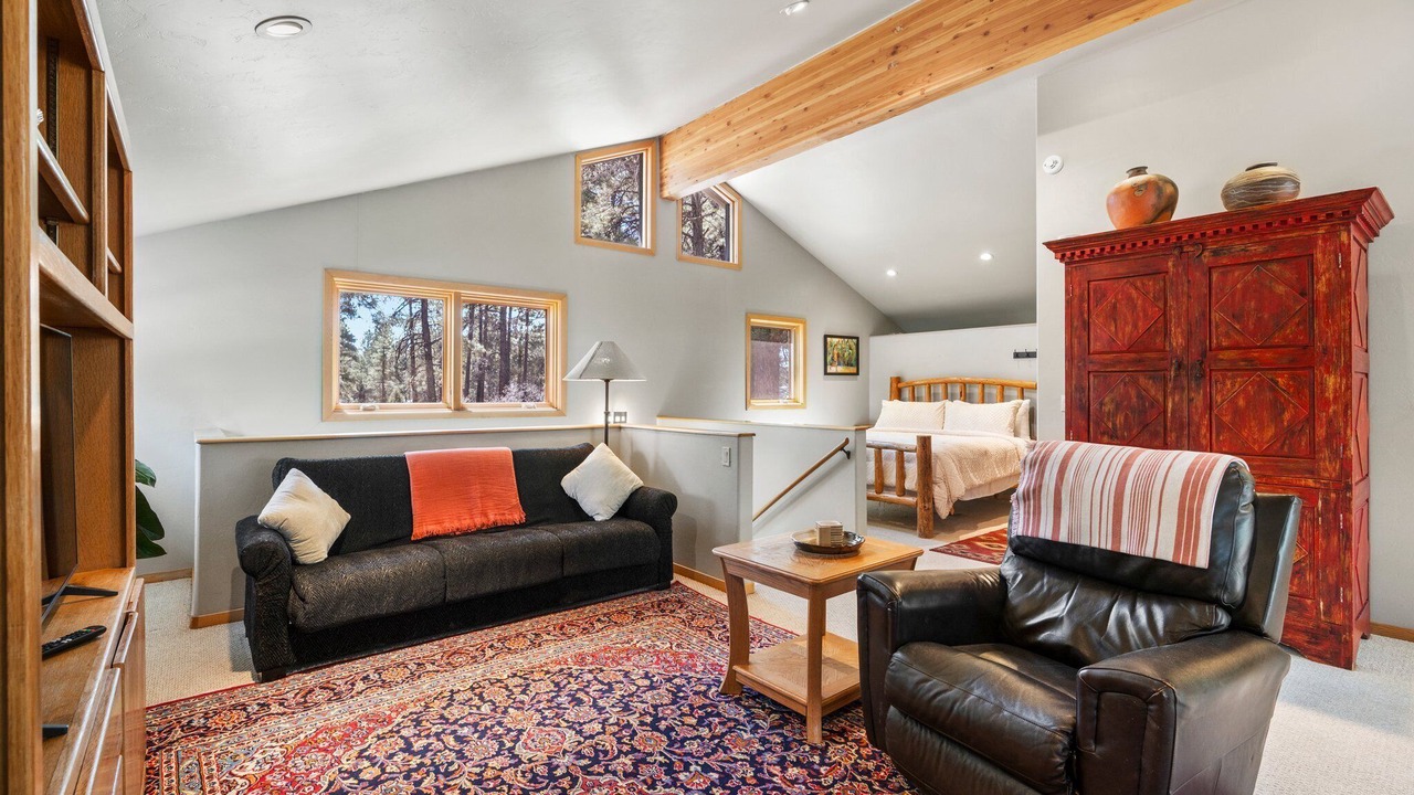 Photo of Livingroom in Edgemont Ranch