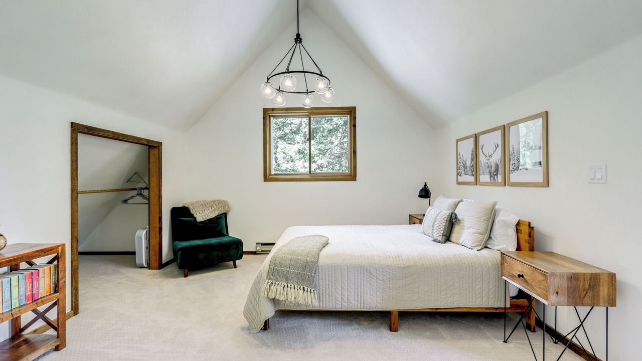 Photo of Bedroom in Carbondale