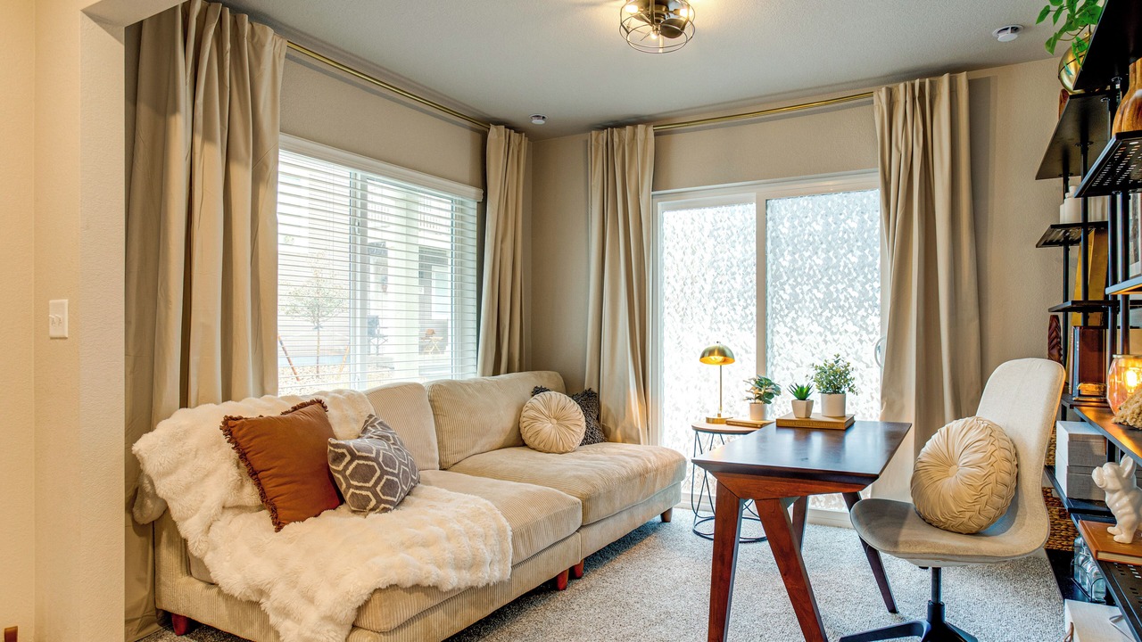 Photo of Livingroom in Gateway