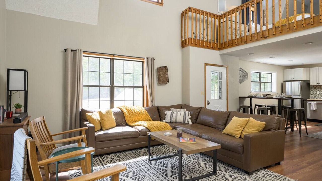 Photo of Livingroom in Saint Mary's