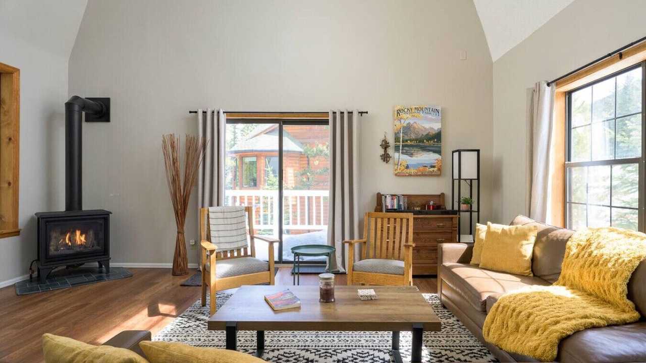 Photo of Livingroom in Saint Mary's