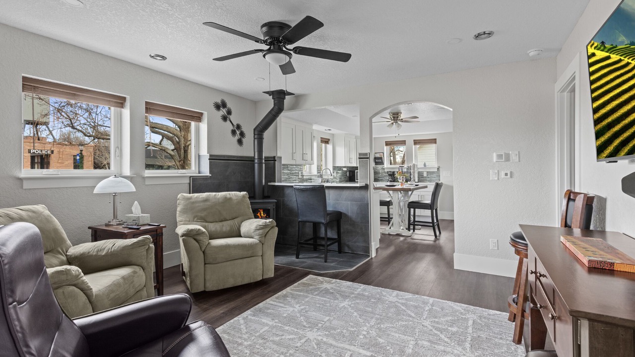 Photo of Livingroom in Milliken