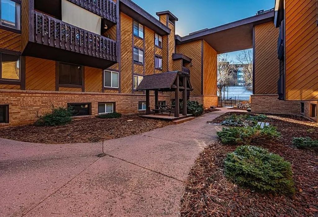 Photo of Outdoor in Skyway