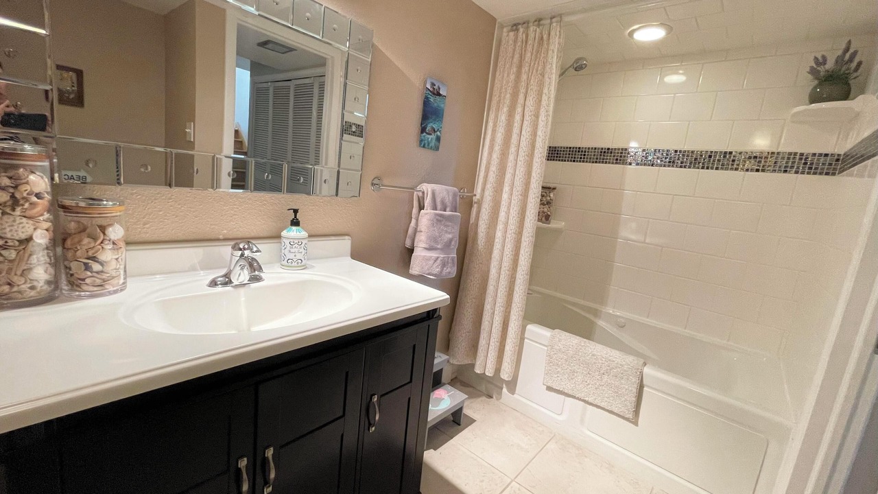 Photo of Bathroom in Baseline Sub