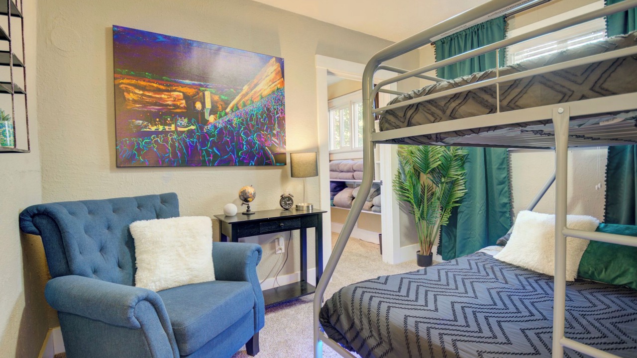 Photo of Bedroom in Cole