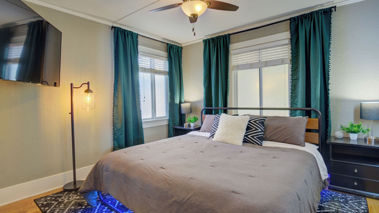 Photo of Bedroom in Cole