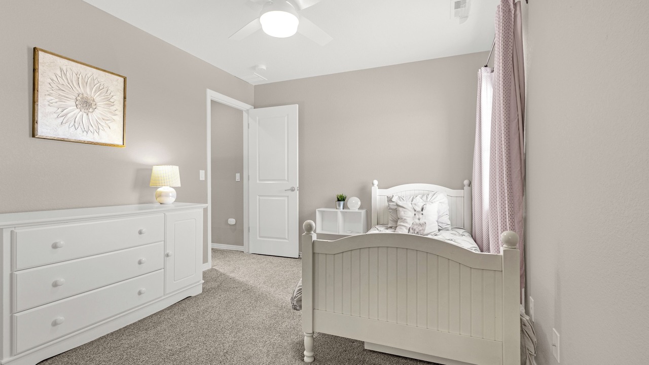 Photo of Bedroom in Gleneagle