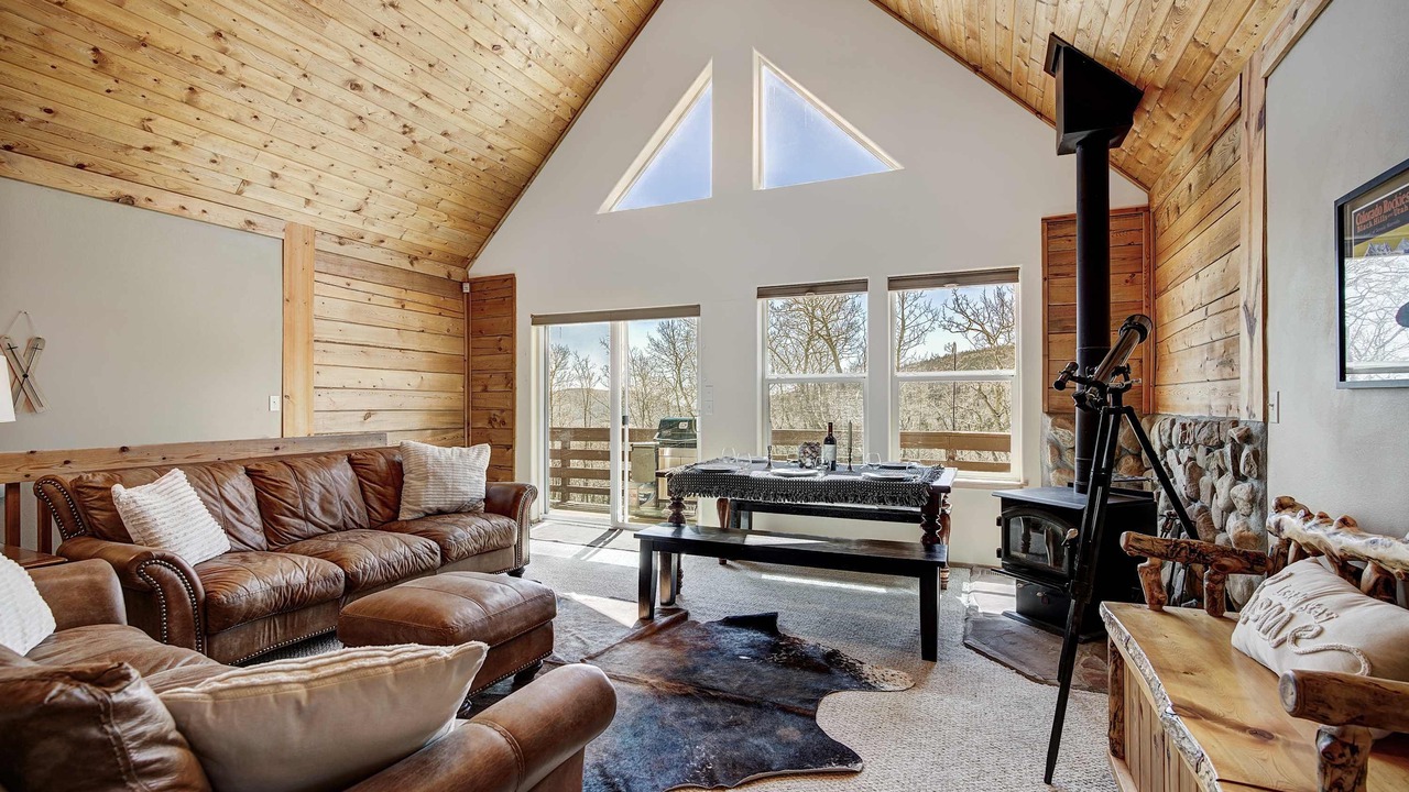 Photo of Livingroom in Warm Springs