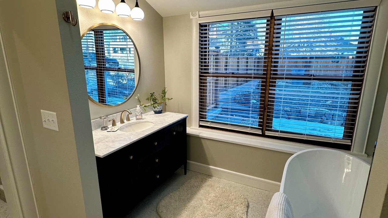 Photo of Bathroom in Old North End