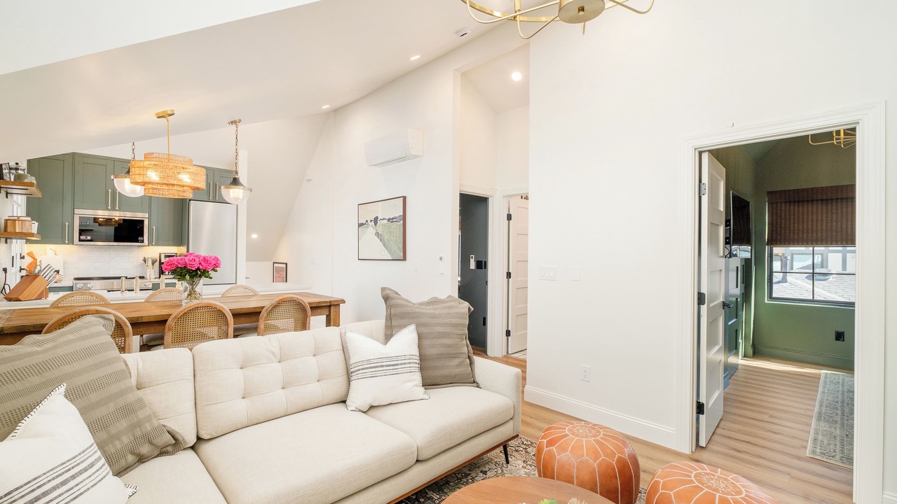 Photo of Livingroom in Sloan Lake