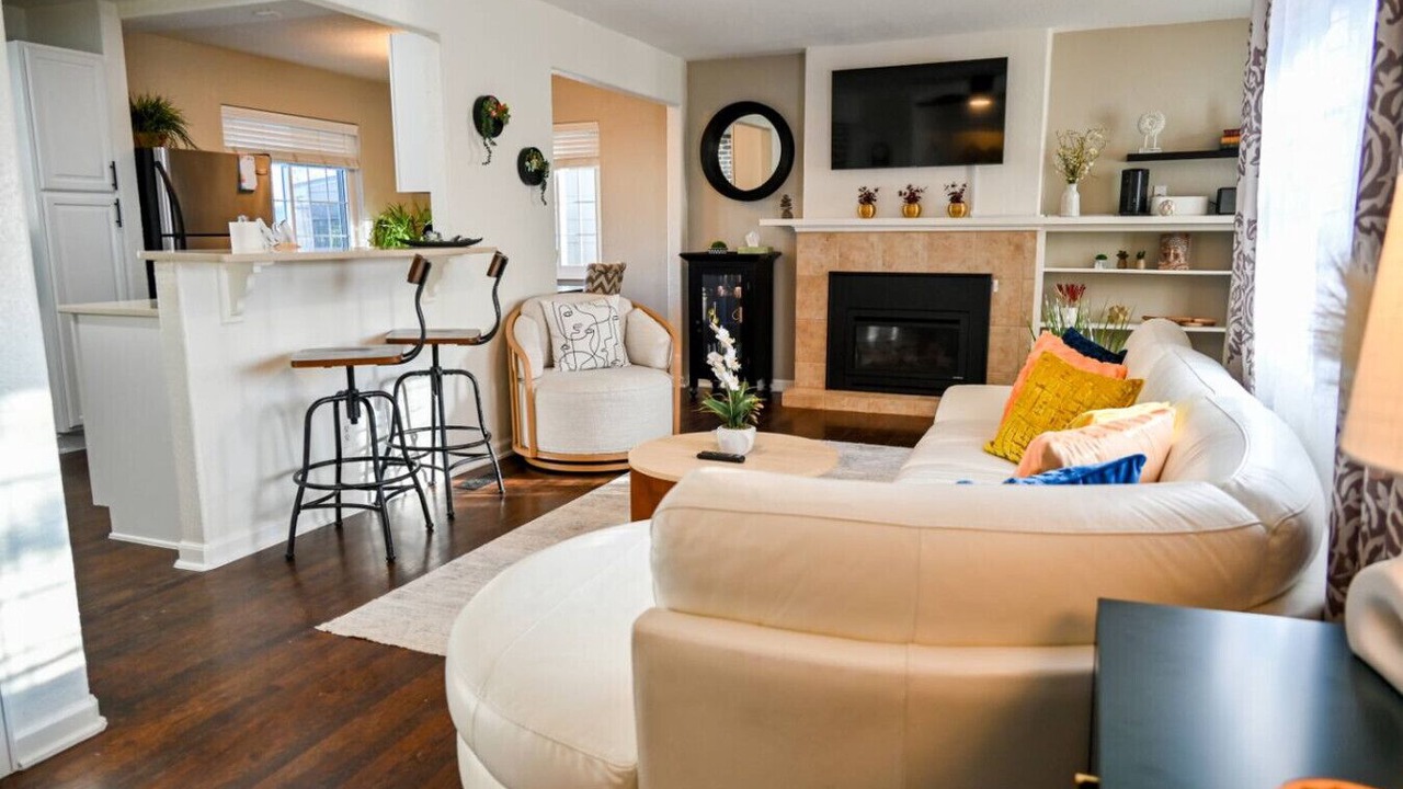 Photo of Livingroom in East Colfax