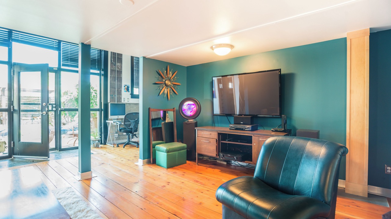 Photo of Livingroom in Cole