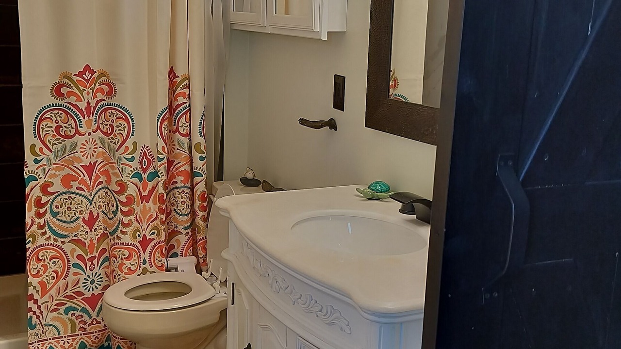 Photo of Bathroom in Dupont