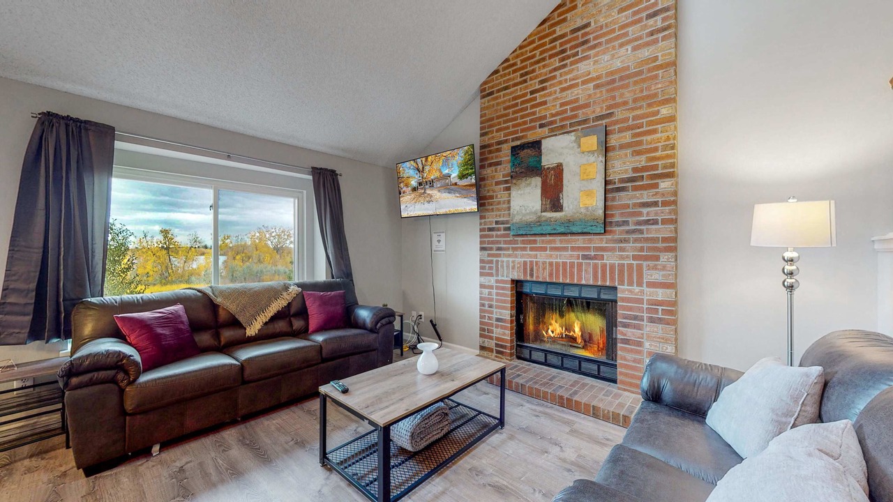 Photo of Livingroom in Prides Crossing