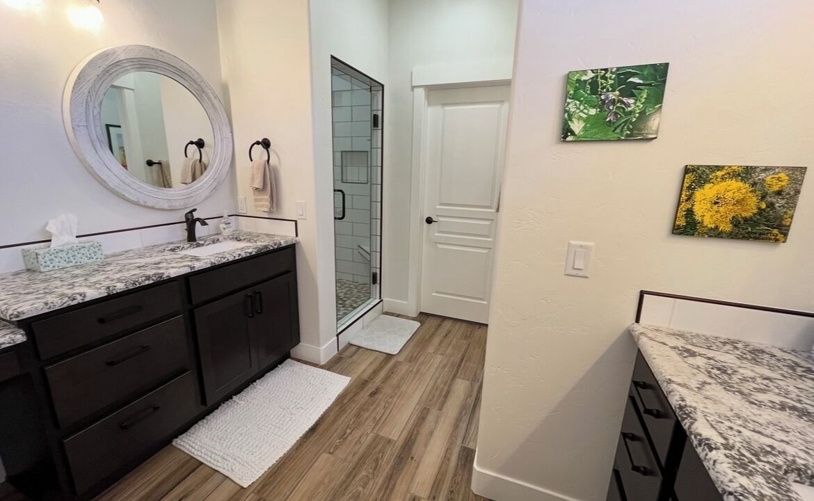 Photo of Bathroom in Palisade