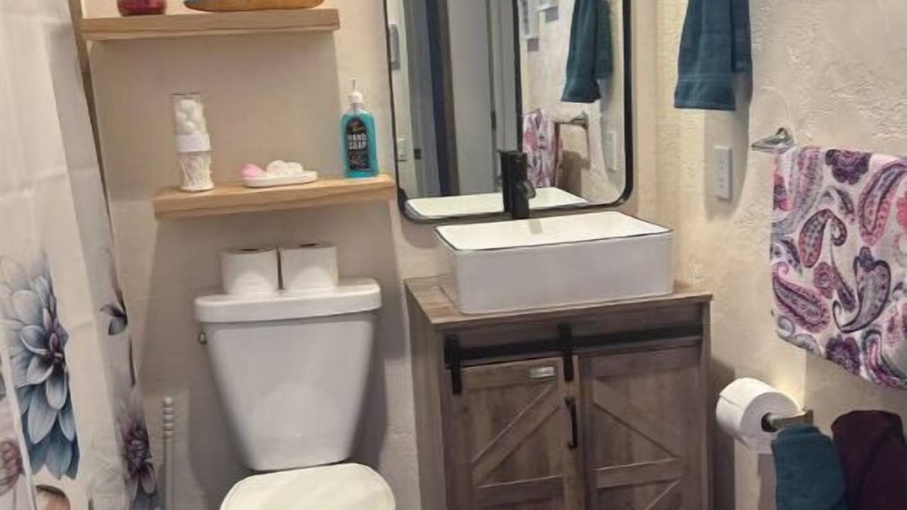 Photo of Bathroom in Glacier View Meadows